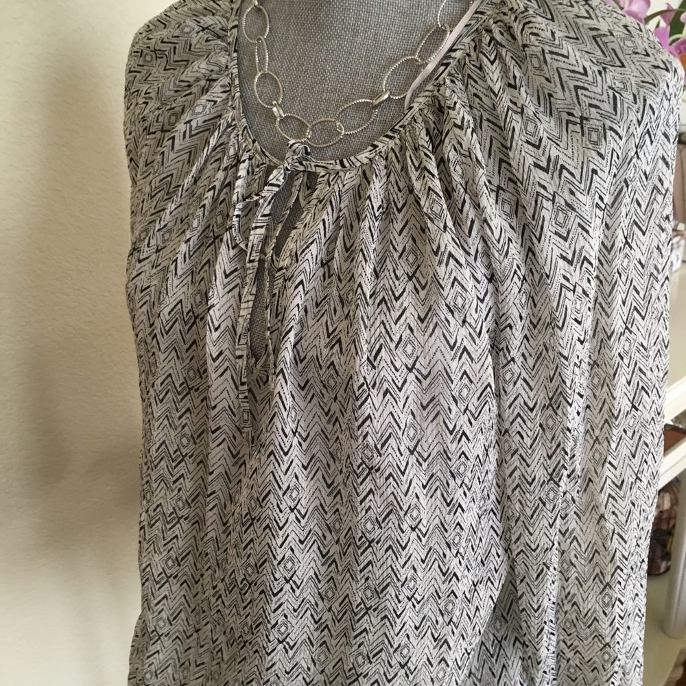 Lucky Brand blouse - Picture 2 of 4